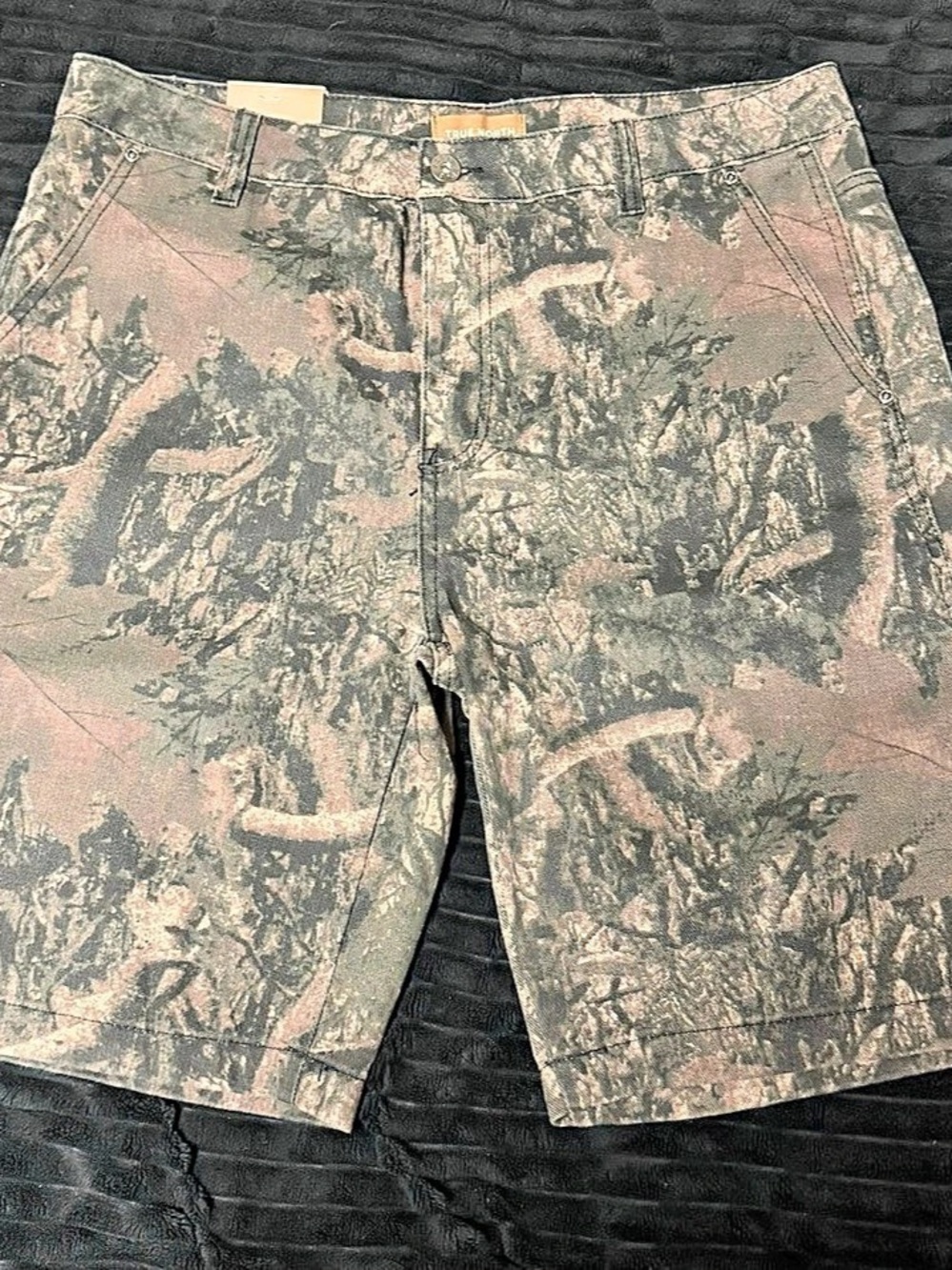 True North Baggy Cargo Shorts Camo Cargo Shorts Brown & Green Size 36 NWT